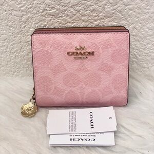 NWT Coach Snap Wallet In Signature Canvas With Charm CEC34 Gold/Powder Pink